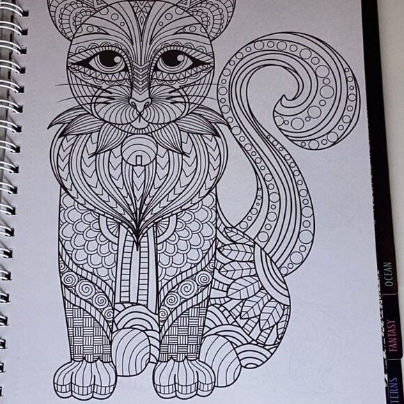 Love To Color Kaleidoscope Coloring Book 90 designs Bound Together - Picture 6 of 12